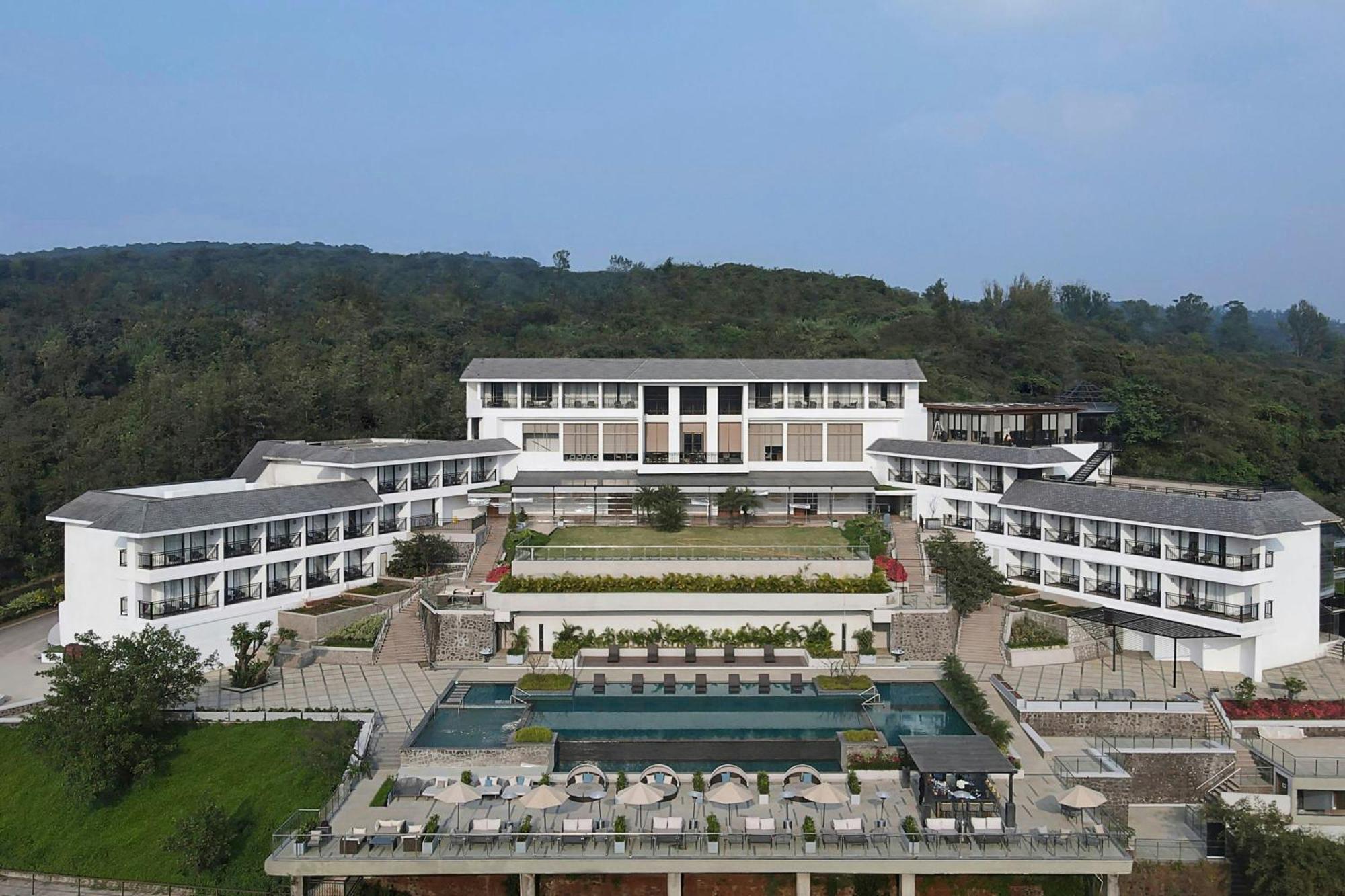 Courtyard By Marriott Mahabaleshwar Hotel Exterior photo