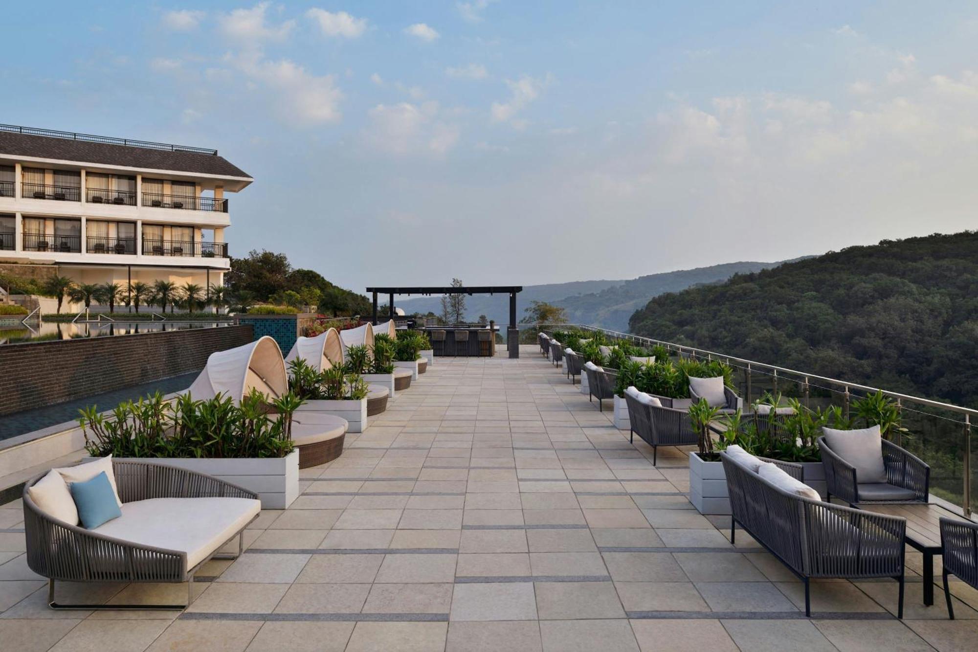 Courtyard By Marriott Mahabaleshwar Hotel Exterior photo