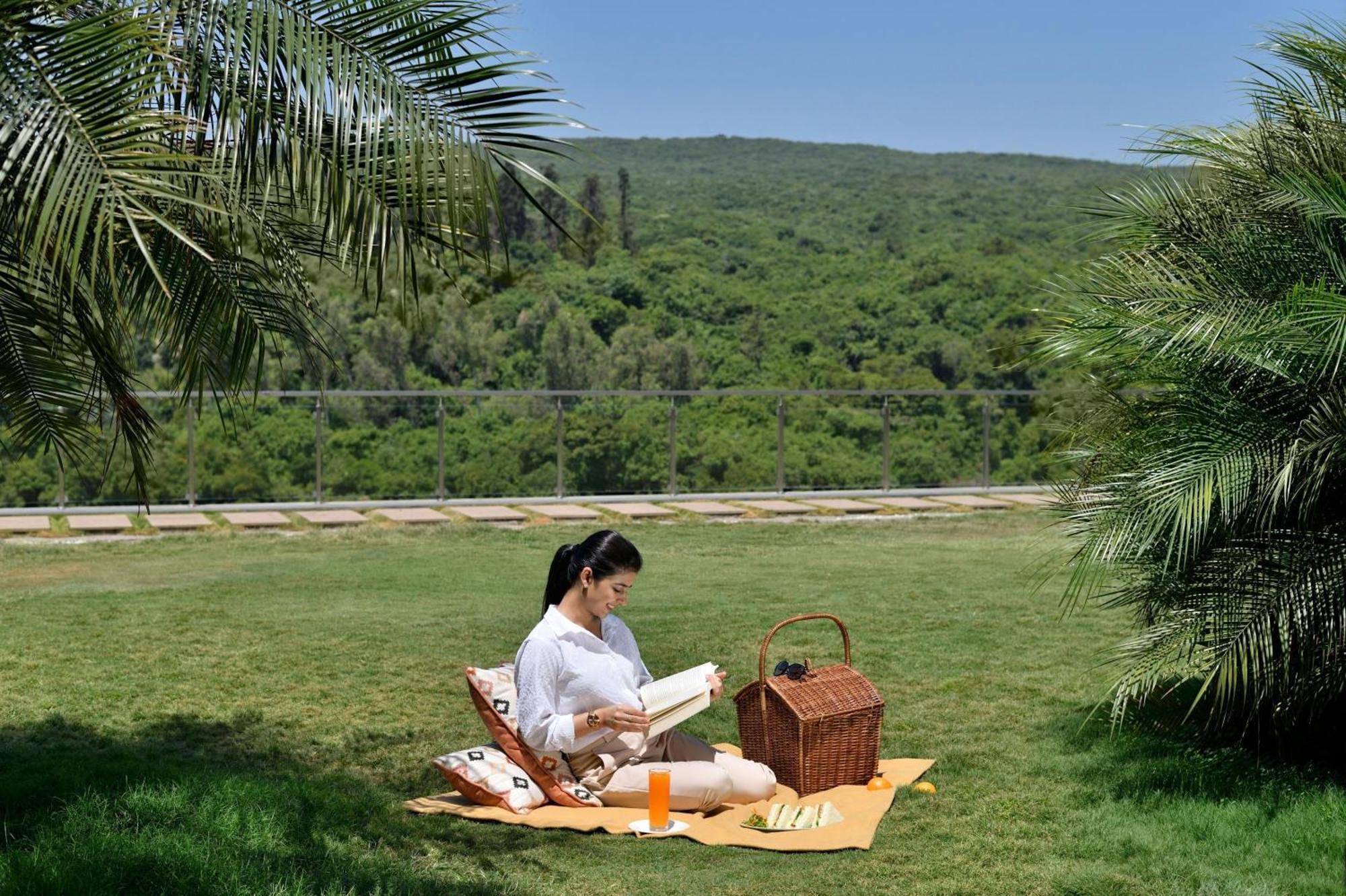 Courtyard By Marriott Mahabaleshwar Hotel Exterior photo