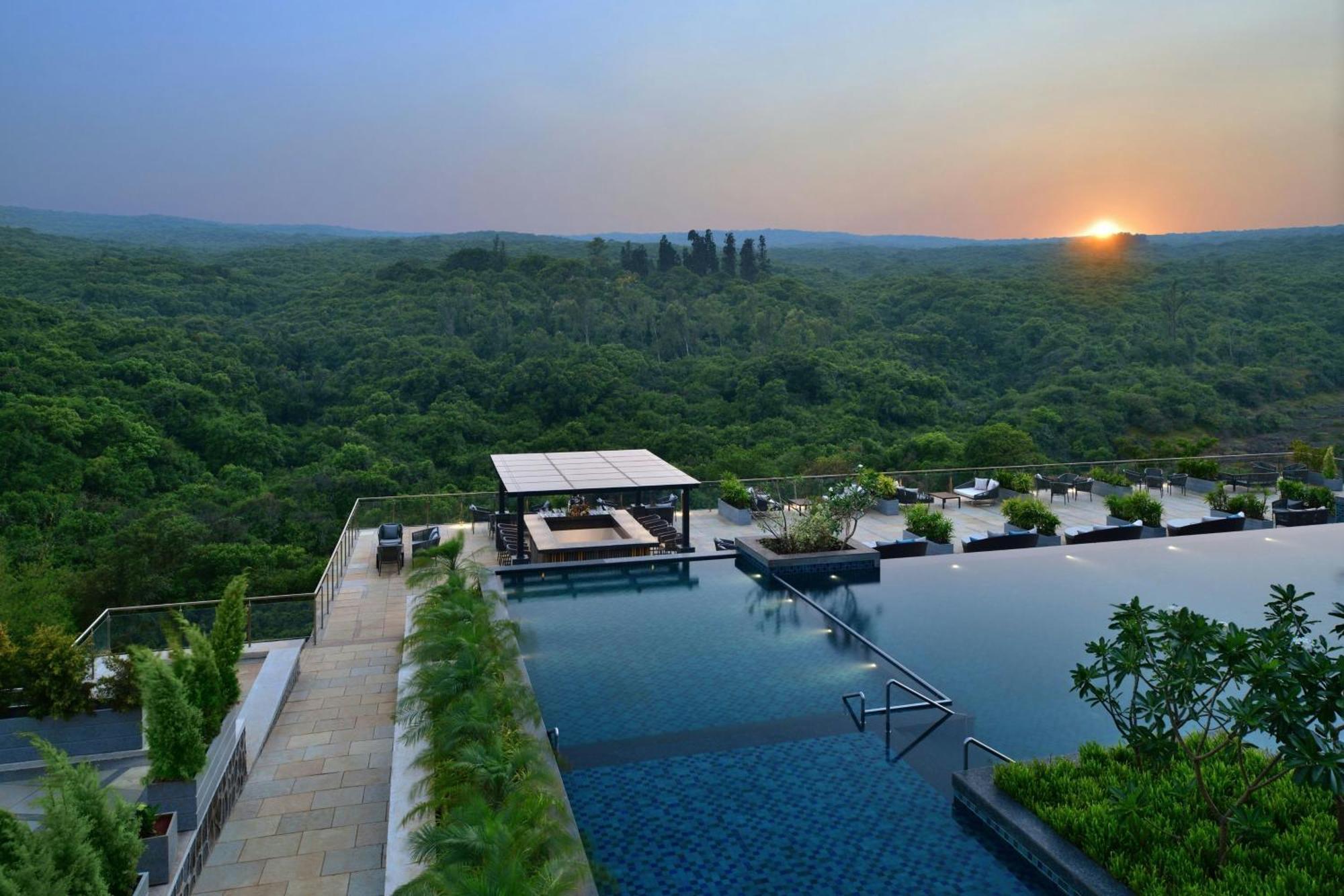 Courtyard By Marriott Mahabaleshwar Hotel Exterior photo